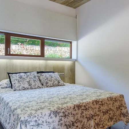 Villa Punta Prima Sleeps 9 Pool Air Con Wifi
